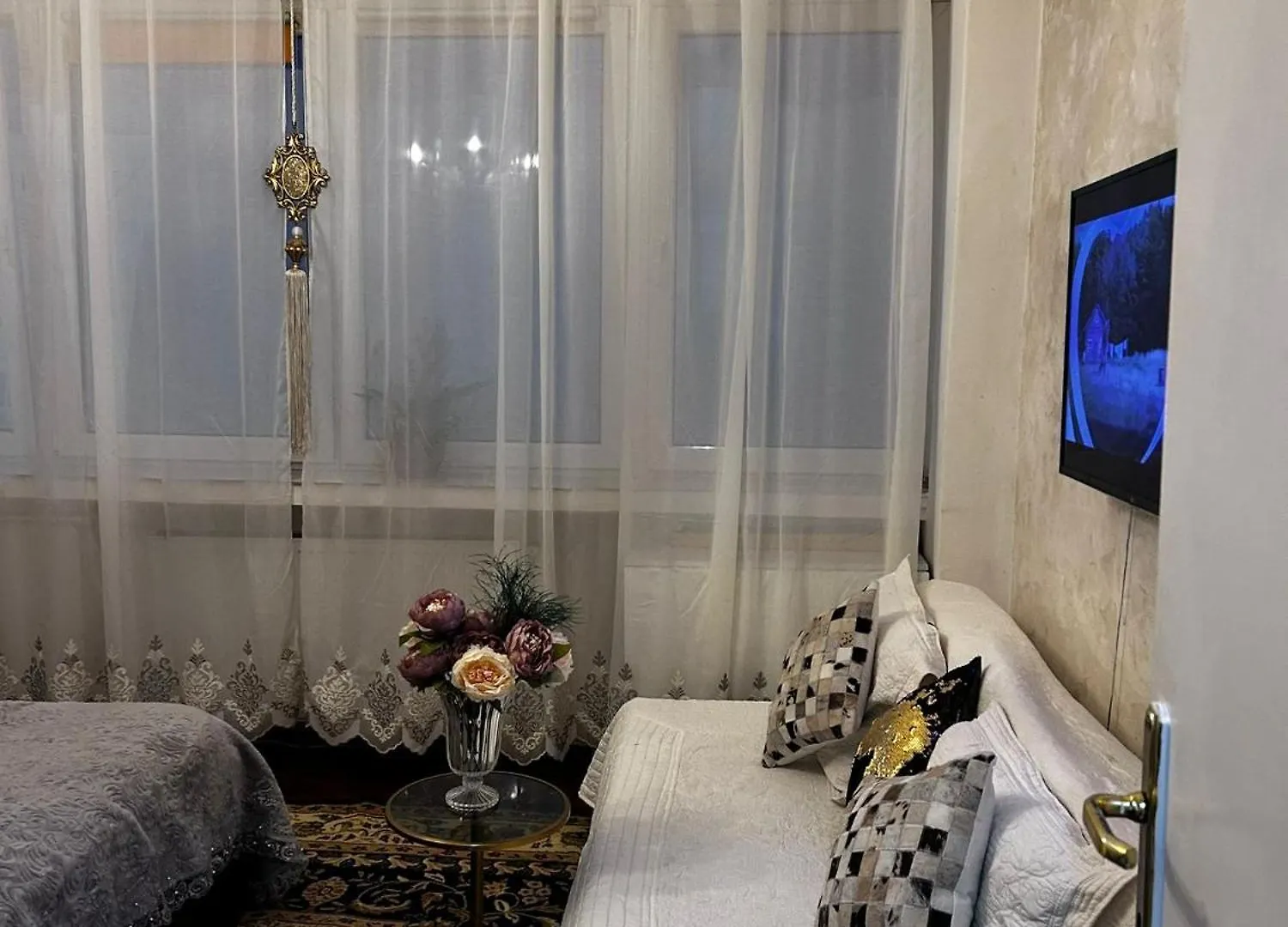 Mini Scala Apartment Bucureşti